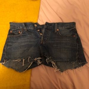 LEVI’S 501 cutoff shorts